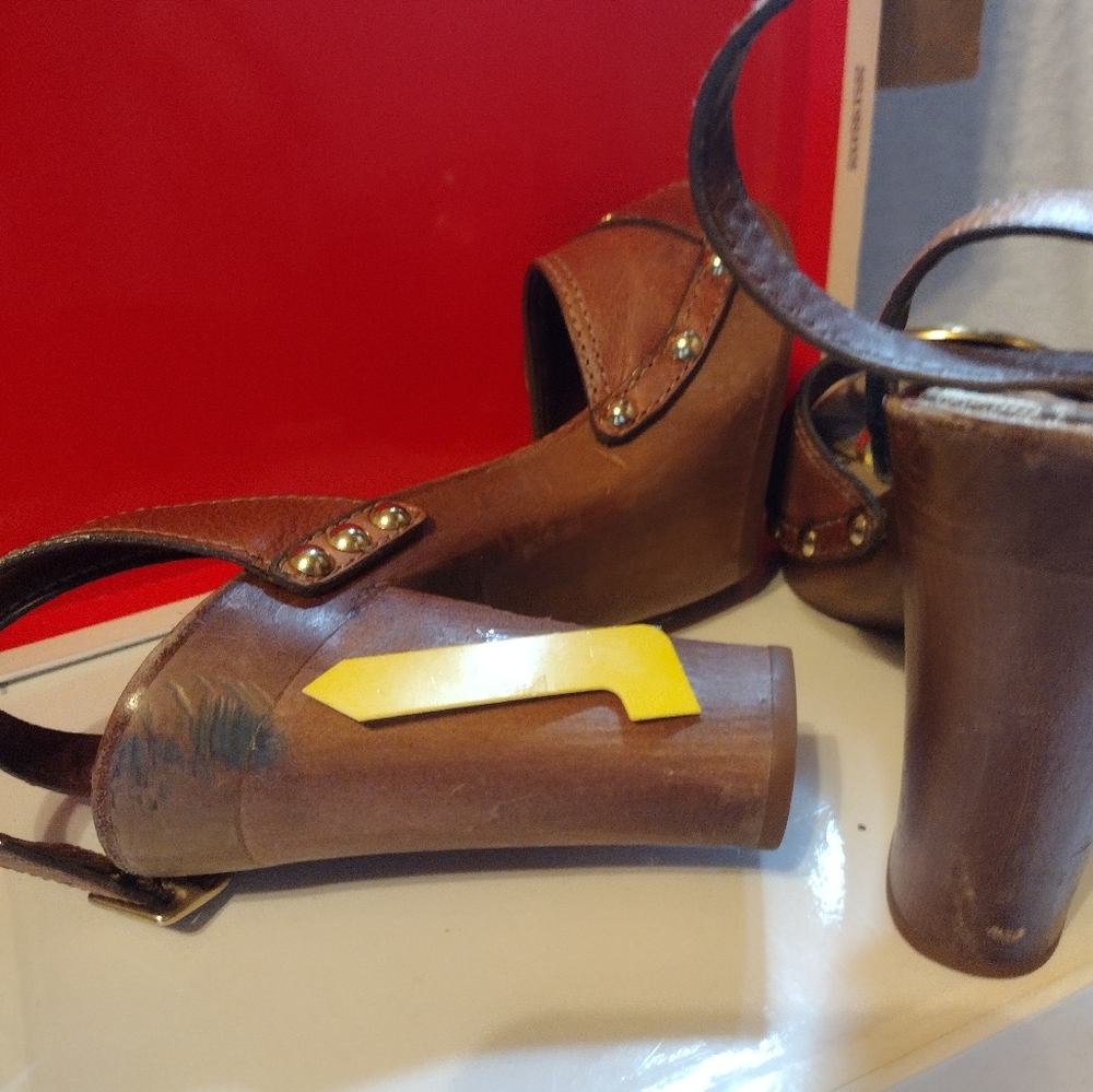 Coach Brown Sandals with Gold Accents - Picture 4 of 7